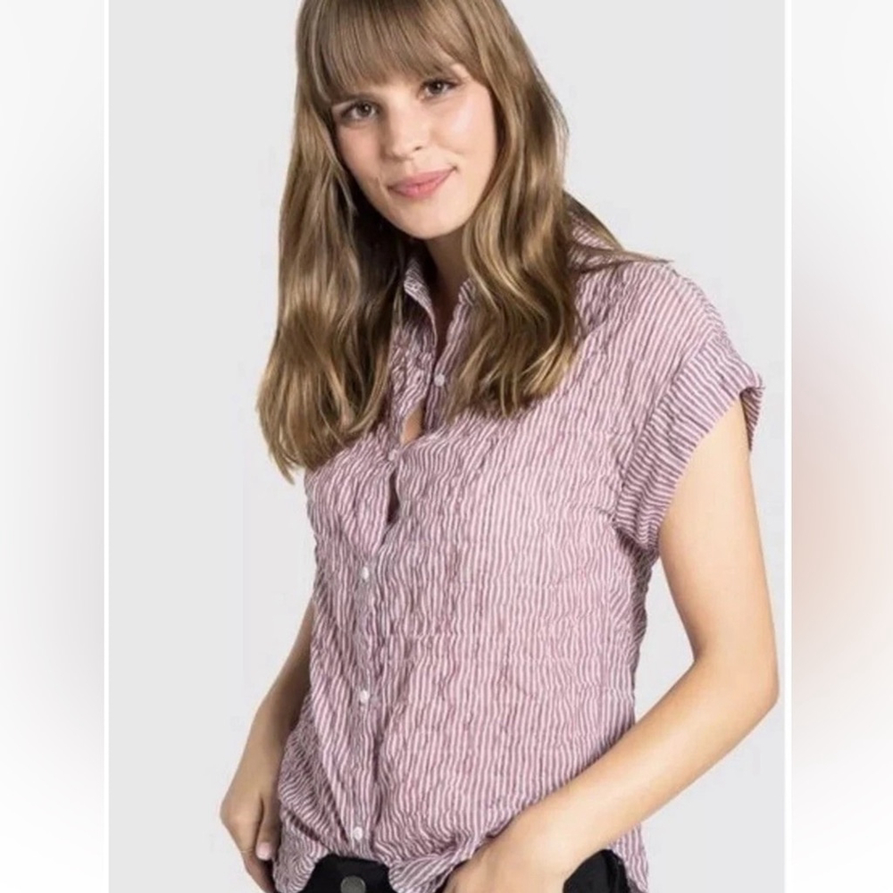new Bella Dahl Shirred Cap Sleeve Blouse Striped Purple and White Top